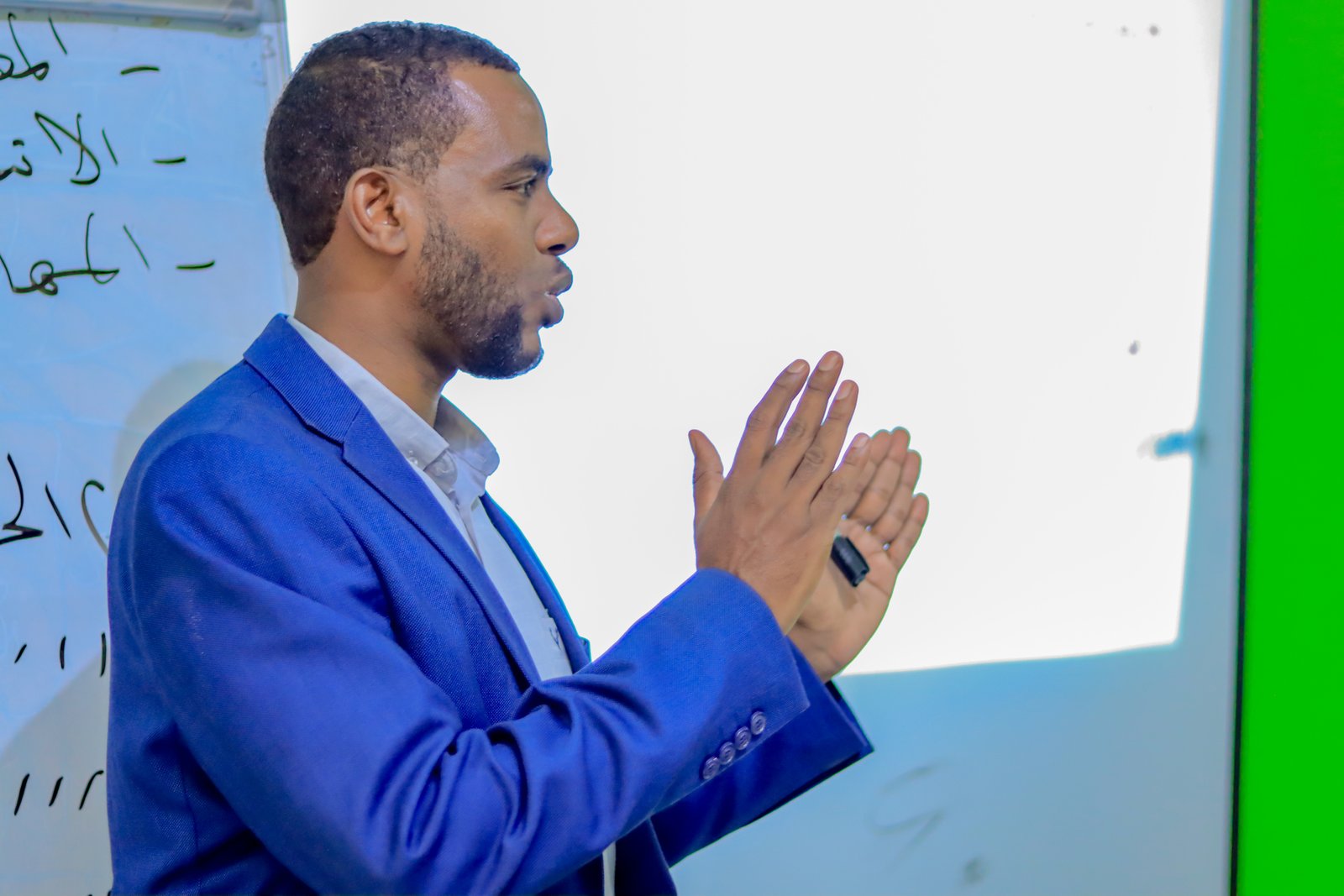 Sawirada Dawrada : Hababka Barbaarinta iyo Xanaanada Caruurta.