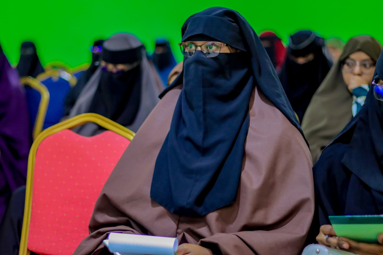 Sawirada Dawrada : Hababka Barbaarinta iyo Xanaanada Caruurta.