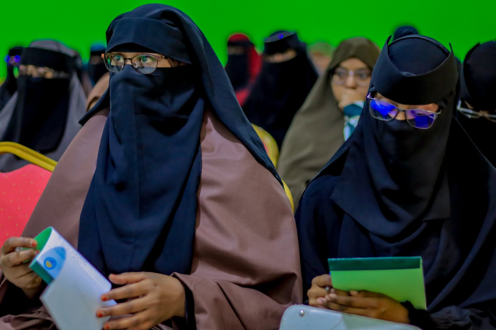 Sawirada Dawrada : Hababka Barbaarinta iyo Xanaanada Caruurta.