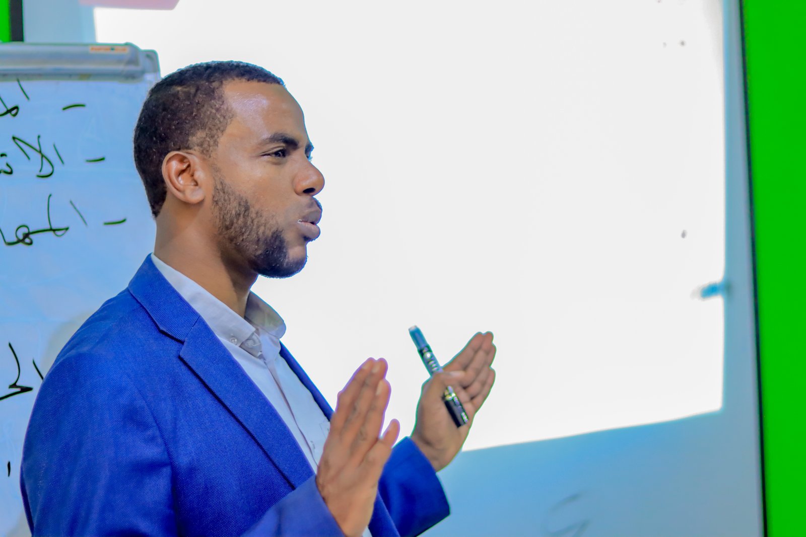 Sawirada Dawrada : Hababka Barbaarinta iyo Xanaanada Caruurta.